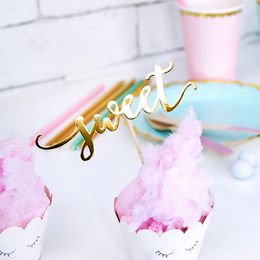 Lysbildefremvisning - Cupcake Toppers Love