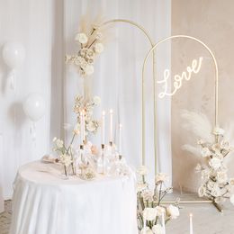 Bildspel - Dekorationsställning Båge Guld