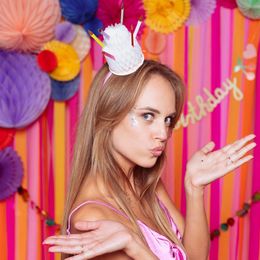 Lysbildefremvisning - Hårbøjle med Fødselsdagskage