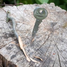 Lysbildefremvisning - Lommekniv Nøkkel