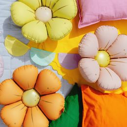 Diaesitys - Folioilmapallot Päivänkakkarat Ilmapallokaareen