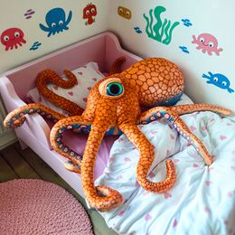 Lysbildefremvisning - Gigantisk Blæksprutte Bamse