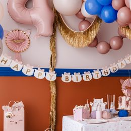 Lysbildefremvisning-Girlander Happy Birthday Kitty-2