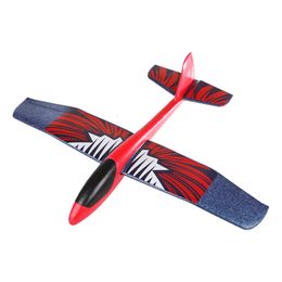 Vaahdosta valmistettu liitokone