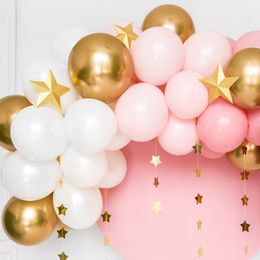 Lysbildefremvisning - Hengende Dekorasjon Stjerner Gull