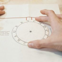 Lysbildefremvisning - Hidden Games Julekalender – Professor Charlies Verdensomrejse