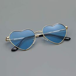 Bildspel - Hjärtformade Glasögon Blå