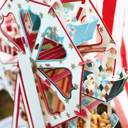 Diaesitys - Kakkuteline Pariserpyörä Sirkus