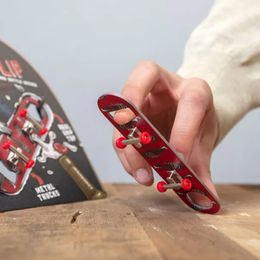 Bildspel - Kapsylöppnare Skateboard