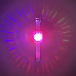 Lysbildefremvisning - LED Armbånd Fargeskiftende