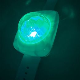 Lysbildefremvisning - LED Armbånd Fargeskiftende