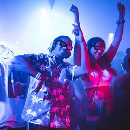 Lysbildefremvisning - LED Bluetooth Briller