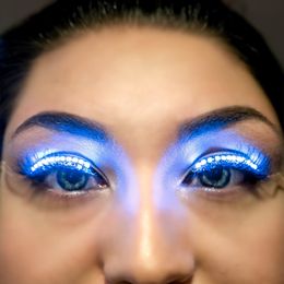 Lysbildefremvisning - LED Øjenvipper