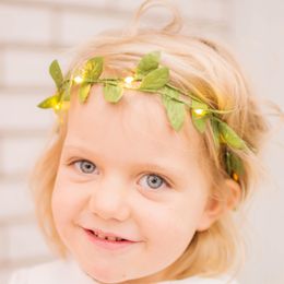 Bildspel - LED Slinga Löv Grön