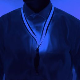 Bildspel - Lysande LED Nyckelband