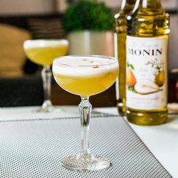 Bildspel - Monin Pear Syrup