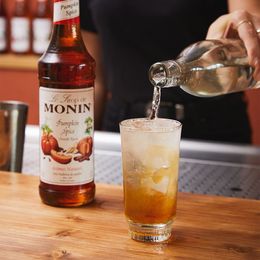 Lysbildefremvisning - Monin Pumpkin Spice Sirup