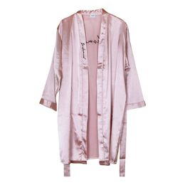 Bildspel - Morgonrock i Satin Bridesmaid