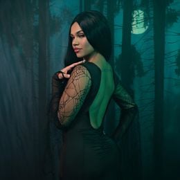 Bildspel - Morticia Maskeraddräkt