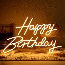 Neonskilt Happy Birthday