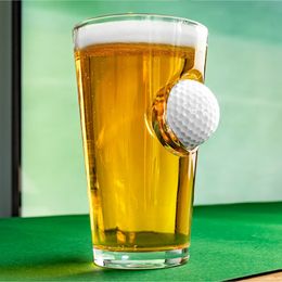 Lysbildefremvisning - Ølglas med Golfbold