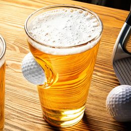 Lysbildefremvisning - Ølglas med Golfbold