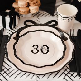 Bildspel - Pappersassietter Hello 30 Rosett