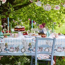 Lysbildefremvisning - Borddug Alice Wonderland