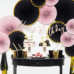 Bildspel - Pappersfjädrar Svart Med Guldkant