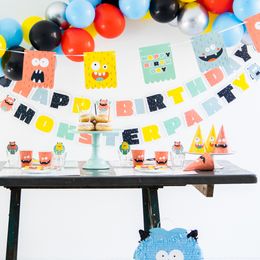 Diaesitys - Pahvimukit Monster Bash