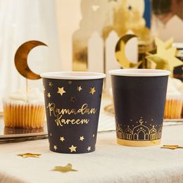 Diaesitys - Pahvimukit Ramadan Kareem