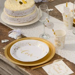 Diaesitys - Pahvilautaset Just Married