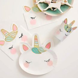 Bildspel - Papperstallrikar Love Unicorns Enhörningshuvud