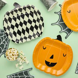 Lysbildefremvisning - Paptallerkener Græskar