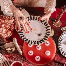 Bildspel - Papperstallrikar Spindel