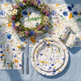 Lysbildefremvisning - Papptallerkener Svensk Midtsommer