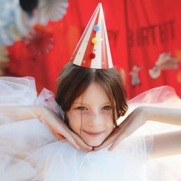 Bildspel - Partyhattar Pom Pom Cirkus