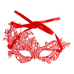 Lysbildefremvisning - Rød Øyemaske i Blonder