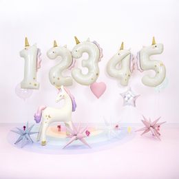 Lysbildefremvisning - Tallballong Unicorn