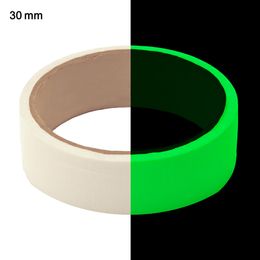 Diaesitys - Itsevalaiseva Teippi