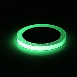 Diaesitys - Itsevalaiseva Teippi