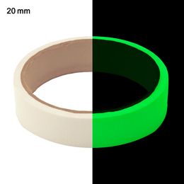 Diaesitys - Itsevalaiseva Teippi