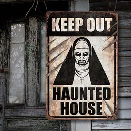 Lysbildefremvisning - Skilt Haunted House