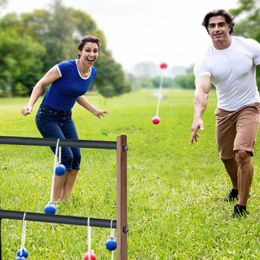 Lysbildefremvisning - Stigegolf av Tre Hagespill