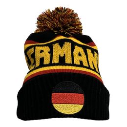 Stickad Mössa Pom Pom Germany