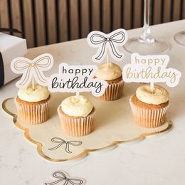 Bildspel - Tårtdekorationer Happy Birthday Cremevit Rosett