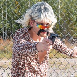 Diaesitys - Tiikerikuningas Peruukki