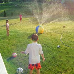 Bildspel - Uppblåsbar Badboll med Vattenspridare